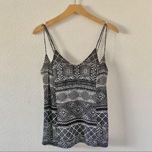 🦋 3/$15 Black + White Tribal Print Boho Tank Top